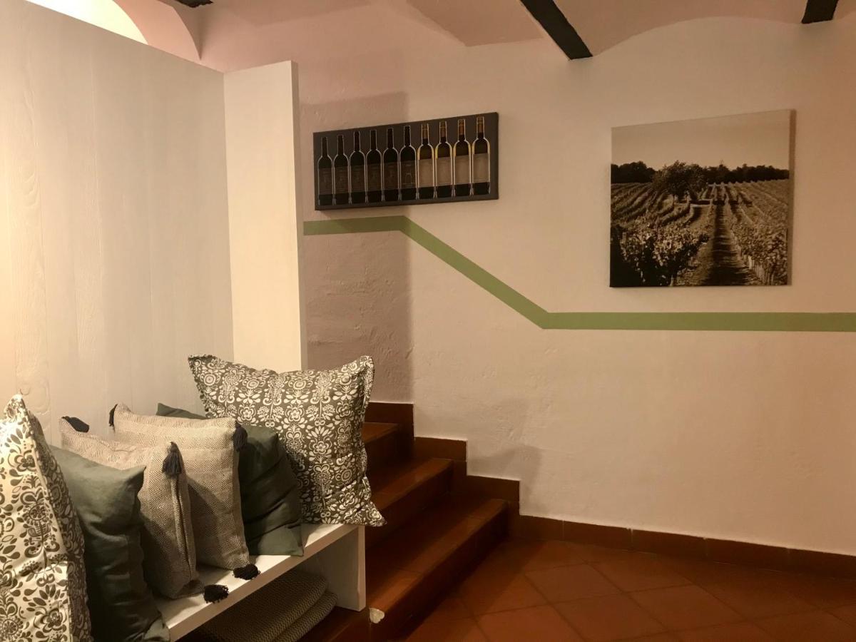Weingut & Gaestezimmer Edelmann Goettlesbrunn ภายนอก รูปภาพ